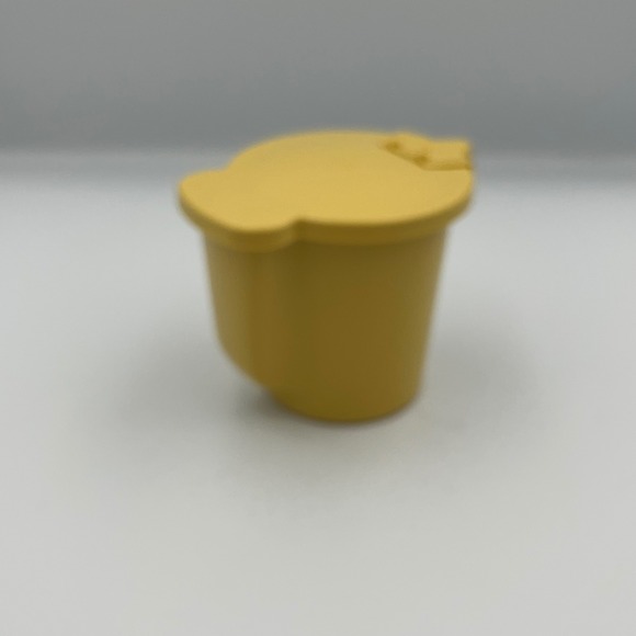 Tupperware Yellow Pitcher Server Container with Lid Vintage Retro‎ Kitchenware - Picture 3 of 8